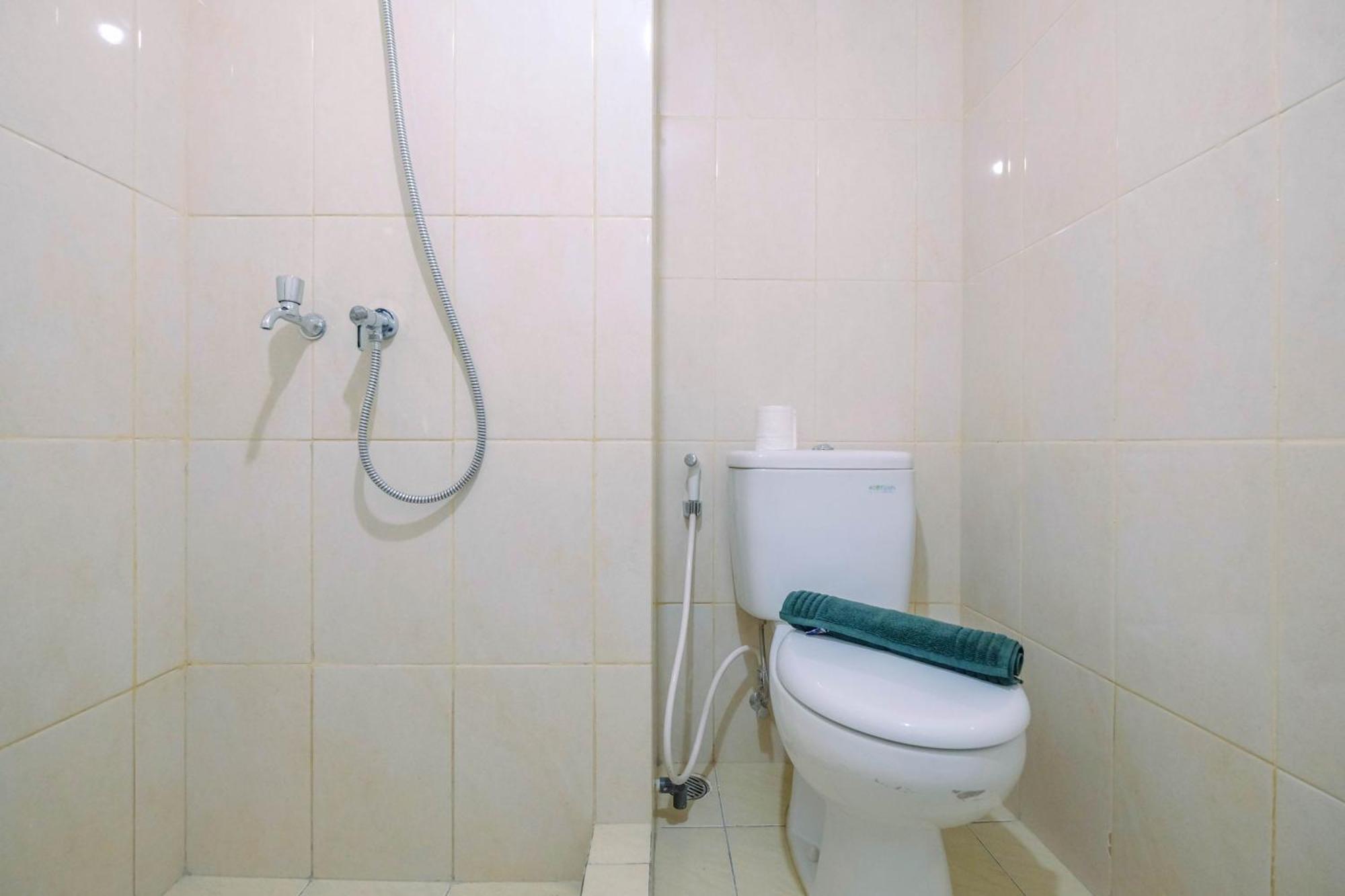 Functional And Minimalist At Springlake Summarecon By Travelio Apartemen *