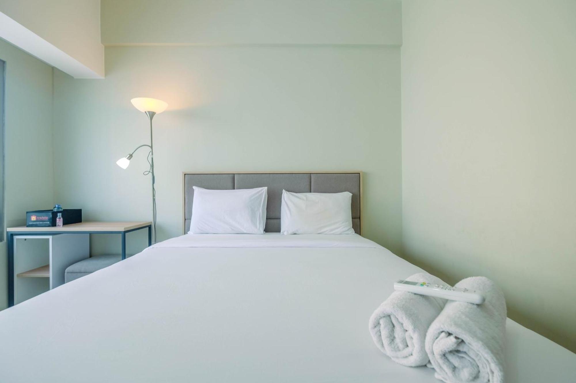 Functional And Minimalist At Springlake Summarecon By Travelio * Bekasi